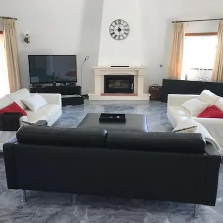 Casa Shally Usseira